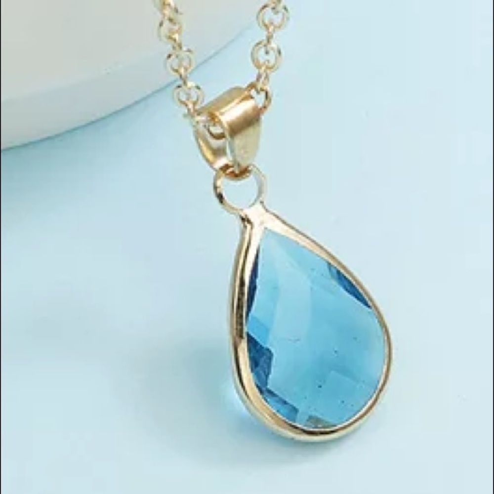 ๐๐๐ฒFIRM๐โBUNDLE 4 DISCOUNT! BLUE TEARDROP GEM! - Picture 5 of 14